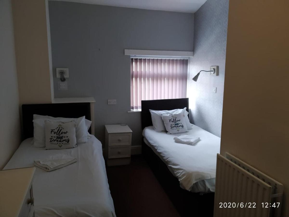 Twin Room with Private Bathroom,1006503049:JPEG