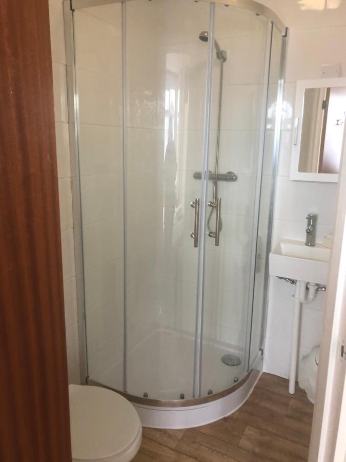 Double Room with Private Bathroom,1319004487:JPEG