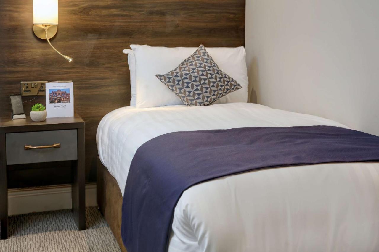 Single Room,1432705798:JPEG