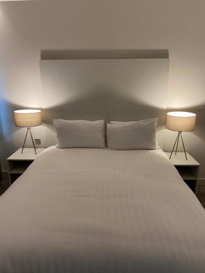 Standard Studio,1101426411:JPEG