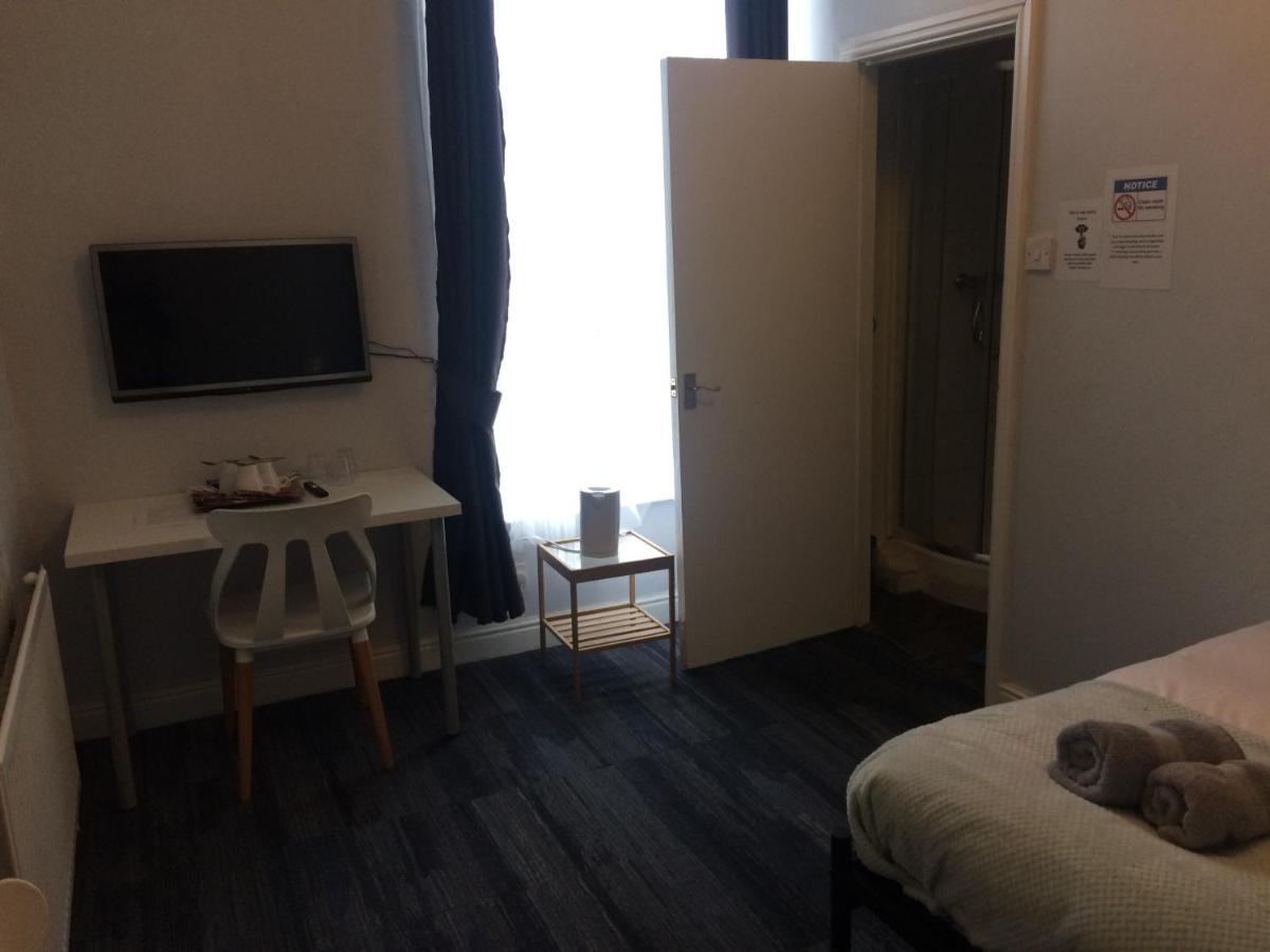 Twin Room with Private Bathroom,1025891839:JPEG