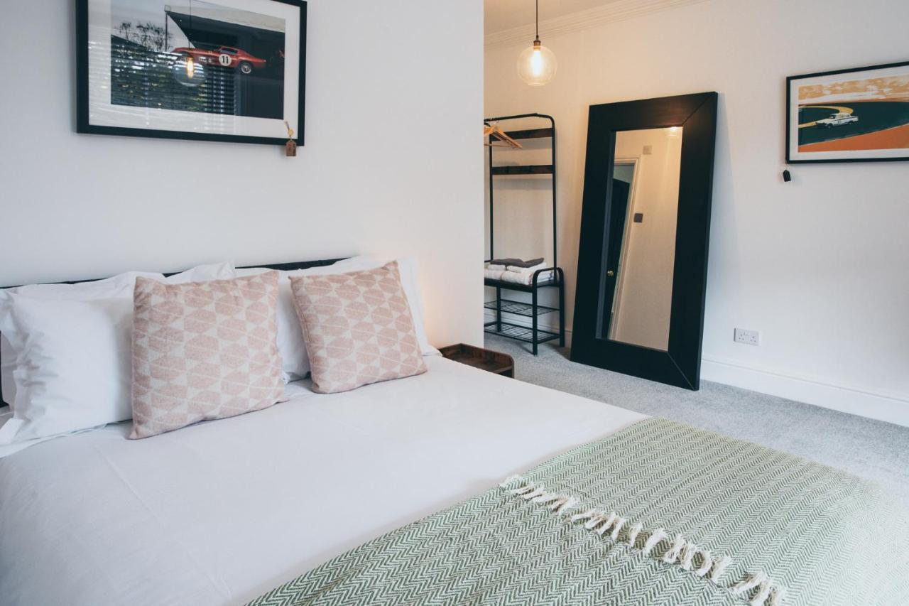 Twin Room with Shower