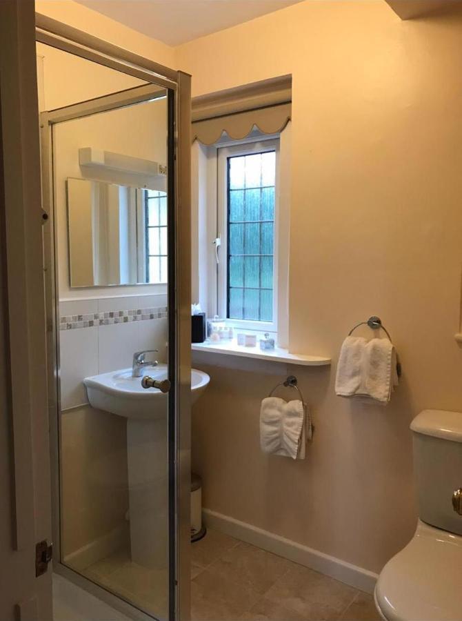 Double Room Shower,821774378:JPEG