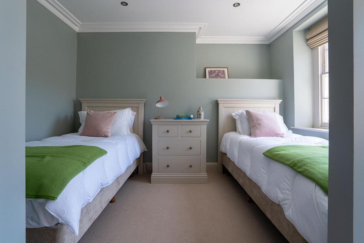 Deluxe Family Suite