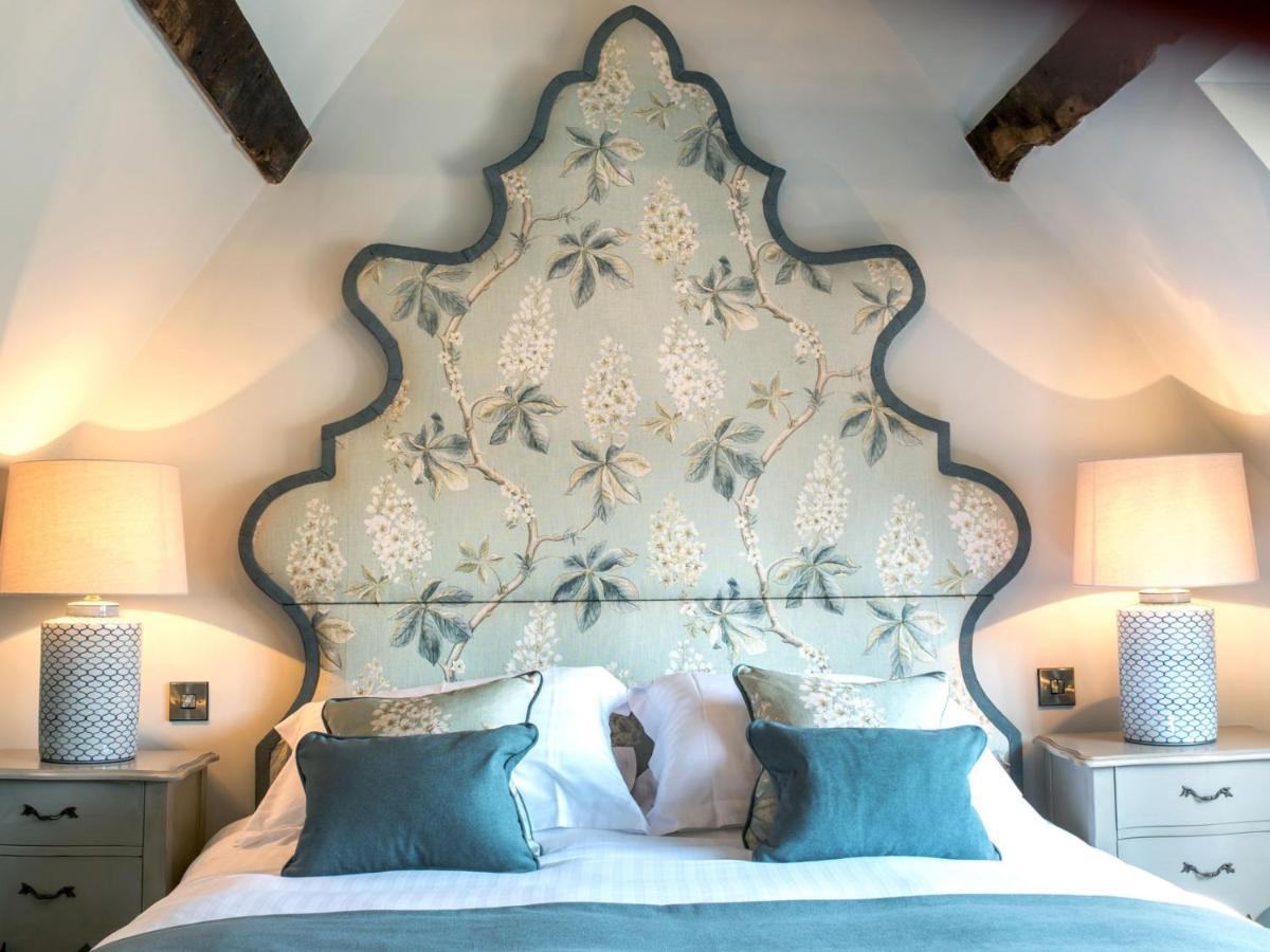 King Room,1081969498:JPEG