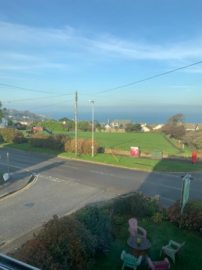 Family Room,1499001910:JPEG