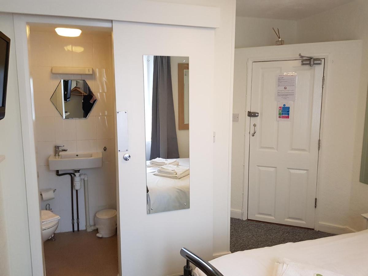 Standard Double Room,1384999619:JPEG