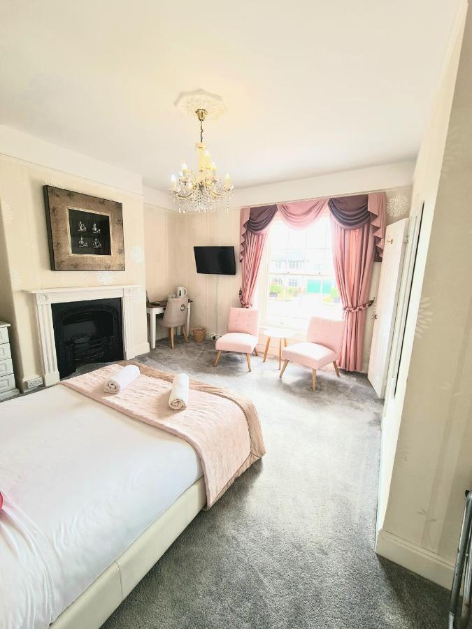 Double Room with Bathroom,1077436312:JPEG