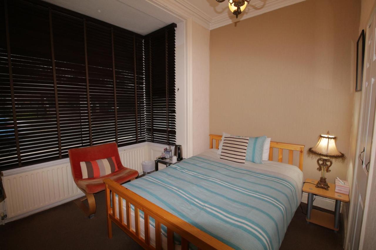 Single Room with Bathroom,1090293753:JPEG