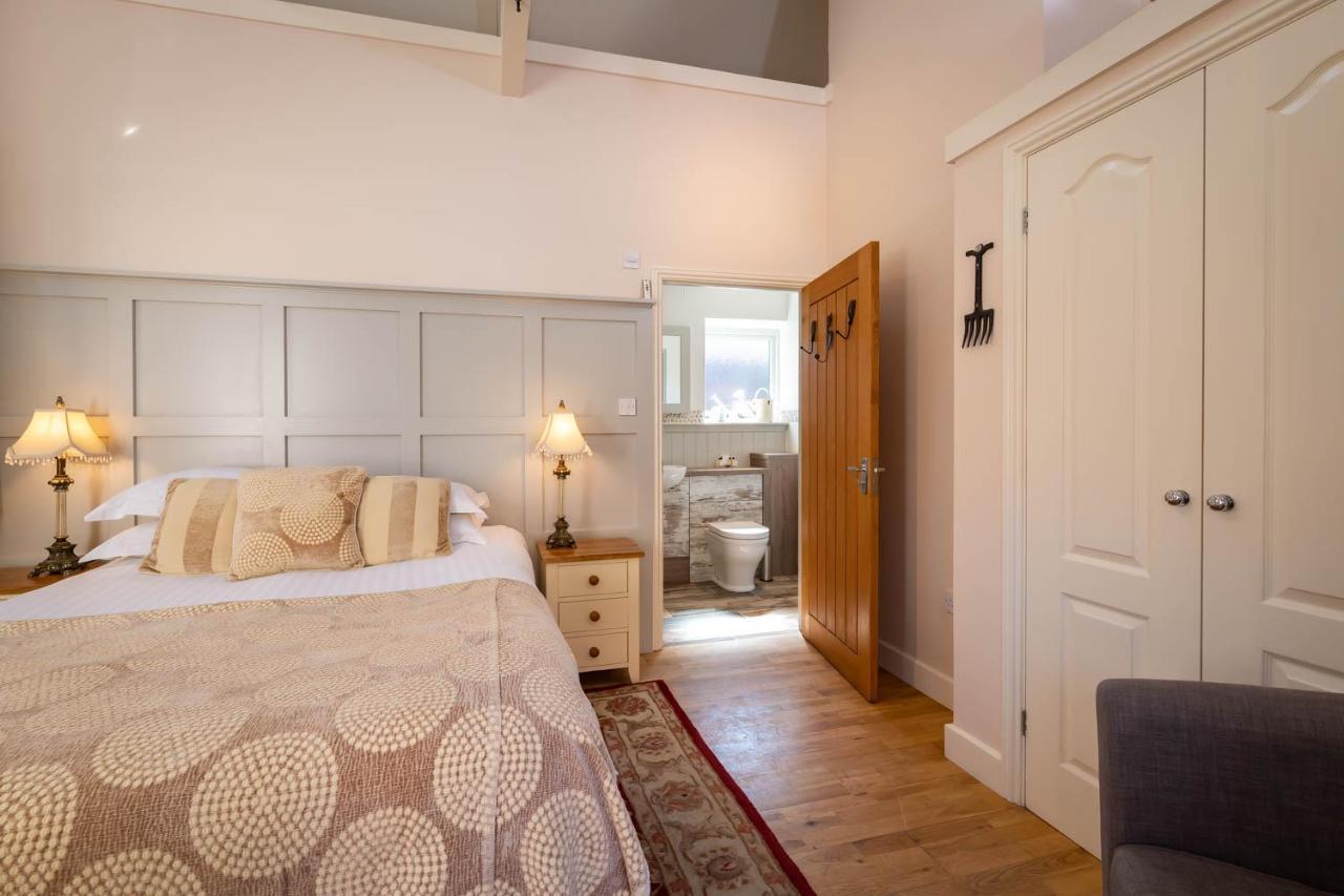 Superior King Room with Courtyard View,1098938712:JPEG