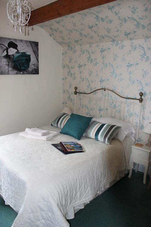 Standard Double Room,110346174:JPEG