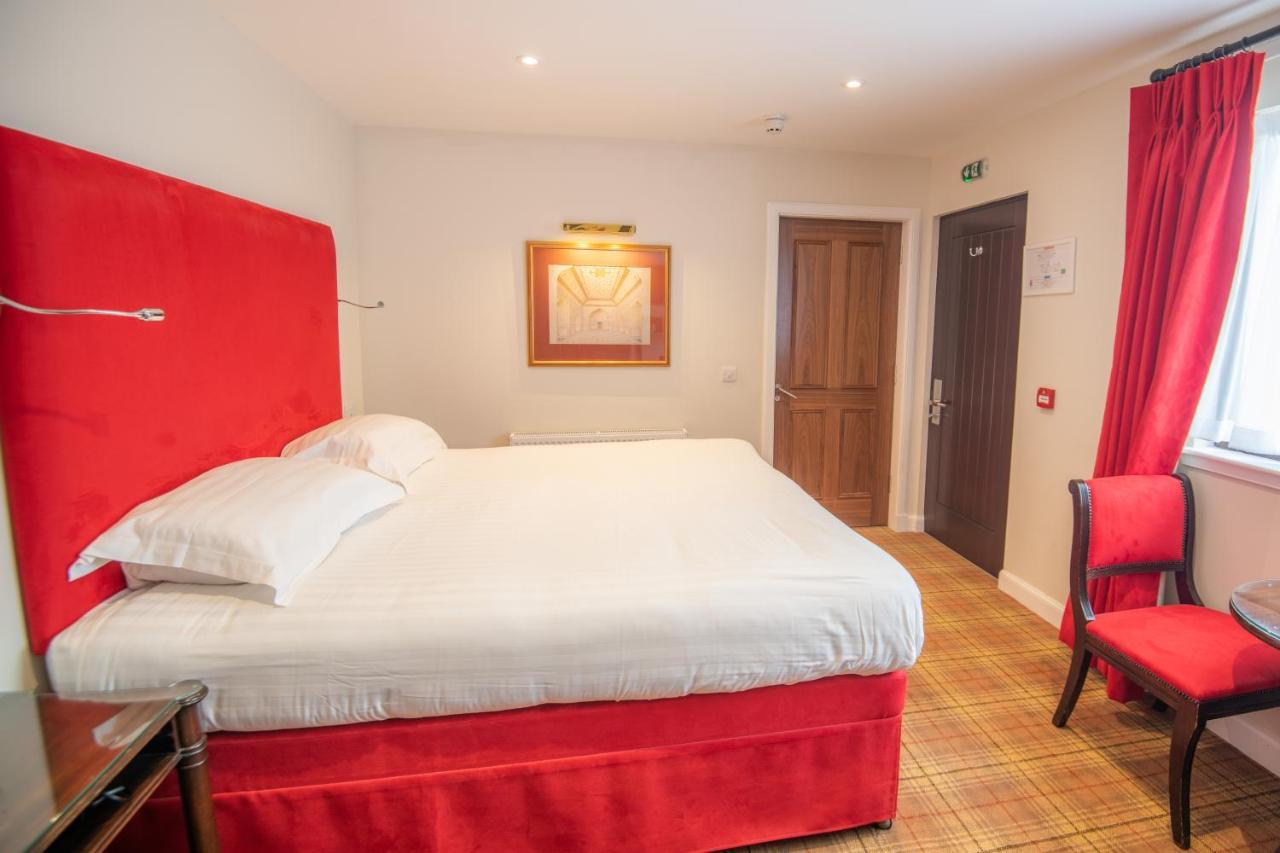 Double or Twin Room Private Bathroom