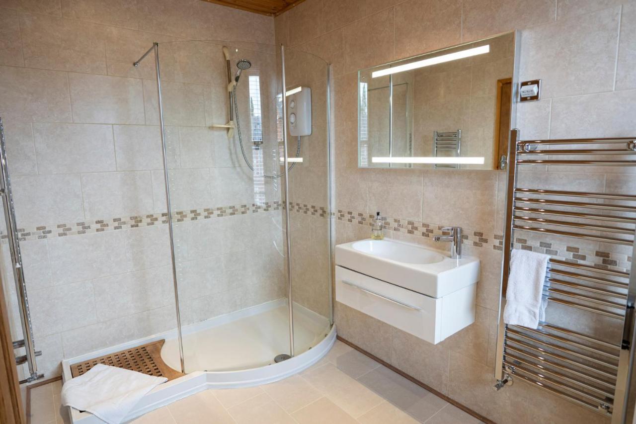 Deluxe King Room,1115910246:JPEG