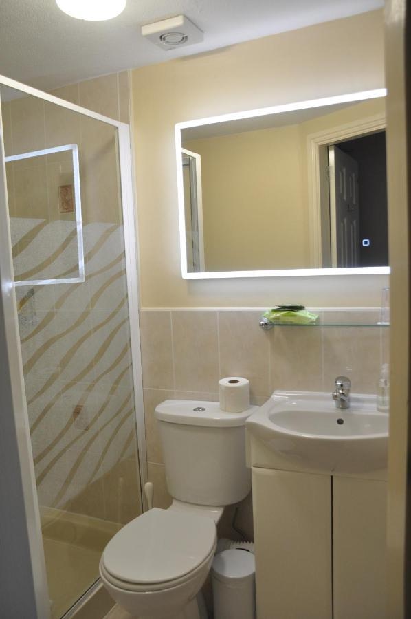 Single Room,1109799735:JPEG