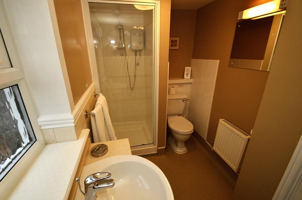 Family Room with Balcony,1116206079:JPEG