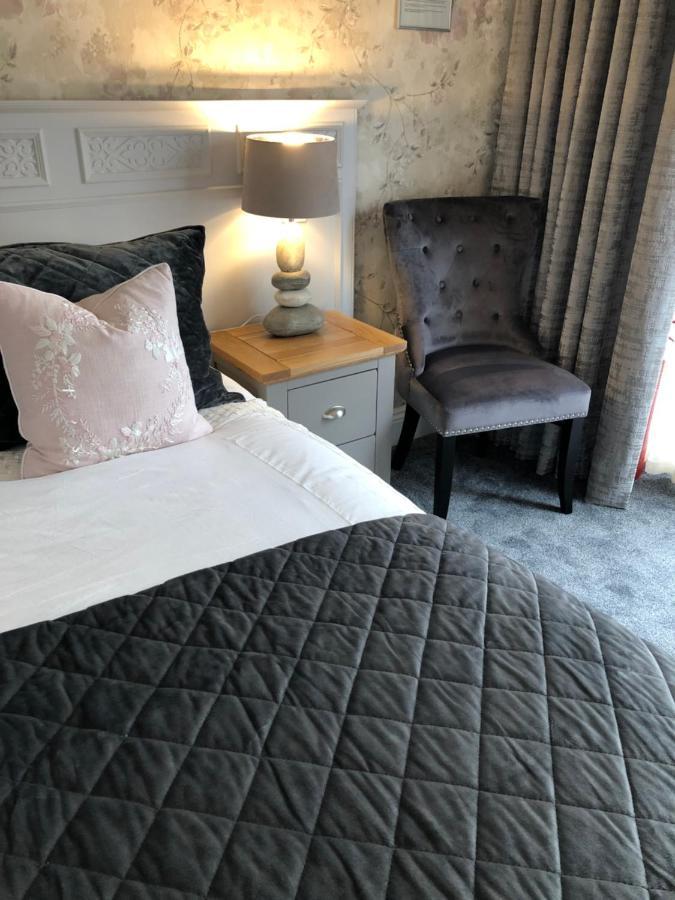 Room 1,1111903056:JPEG