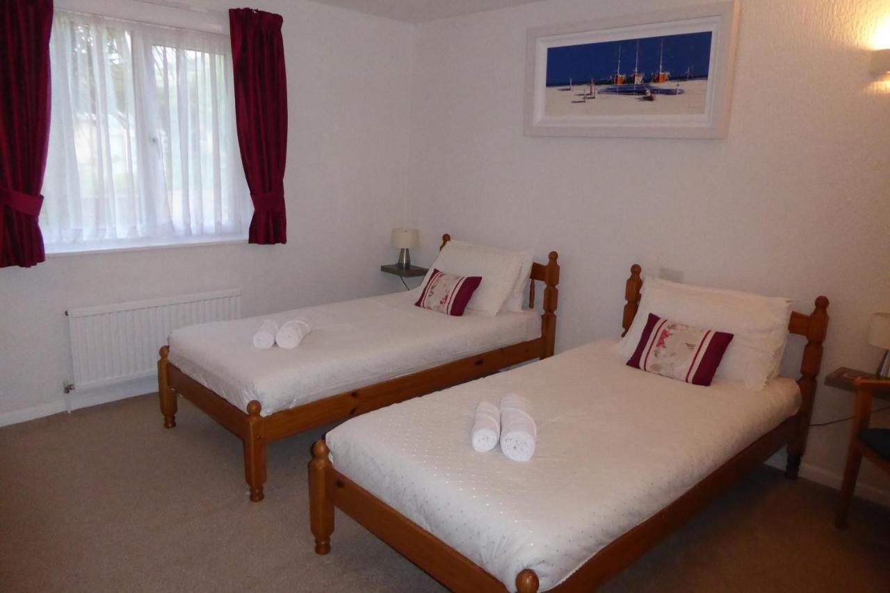 Twin Room,1580307359:JPEG