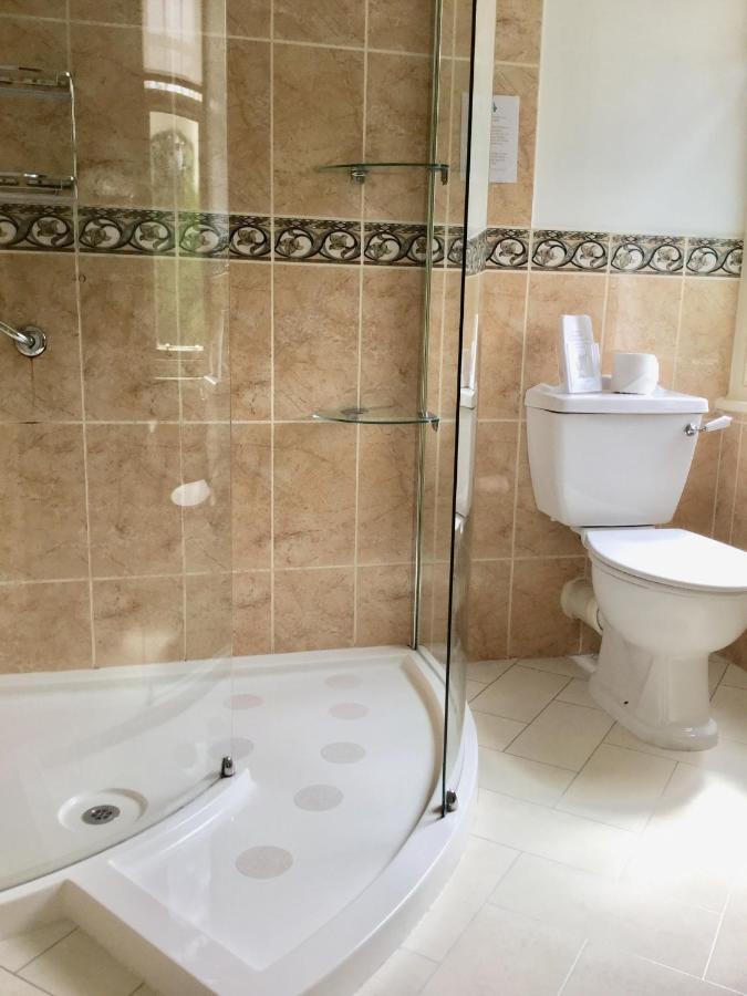 Victorian Suite with Four Poster Bed,1365533147:JPEG