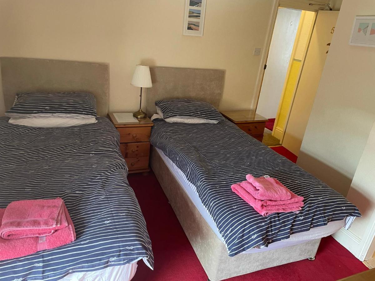 Small Twin Room,1121460447:JPEG