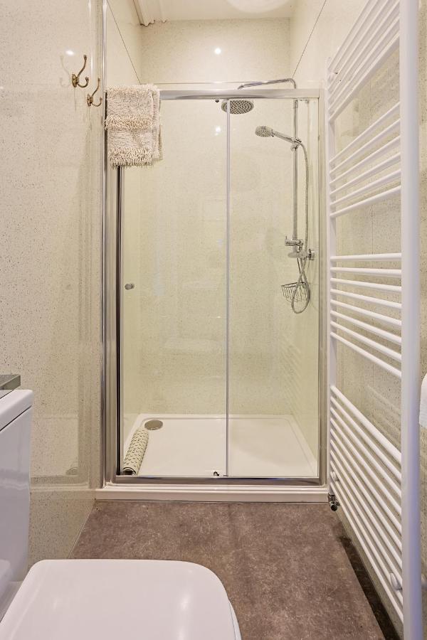 Deluxe Double Room with Shower,1125928053:JPEG