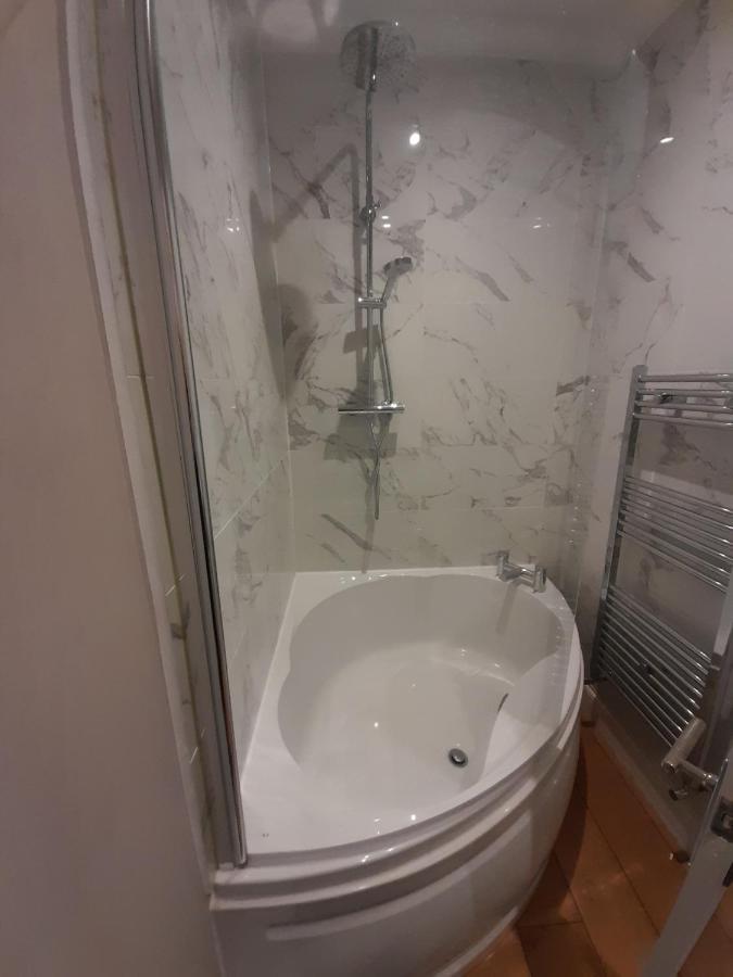 Standard Twin Room,1134604684:JPEG