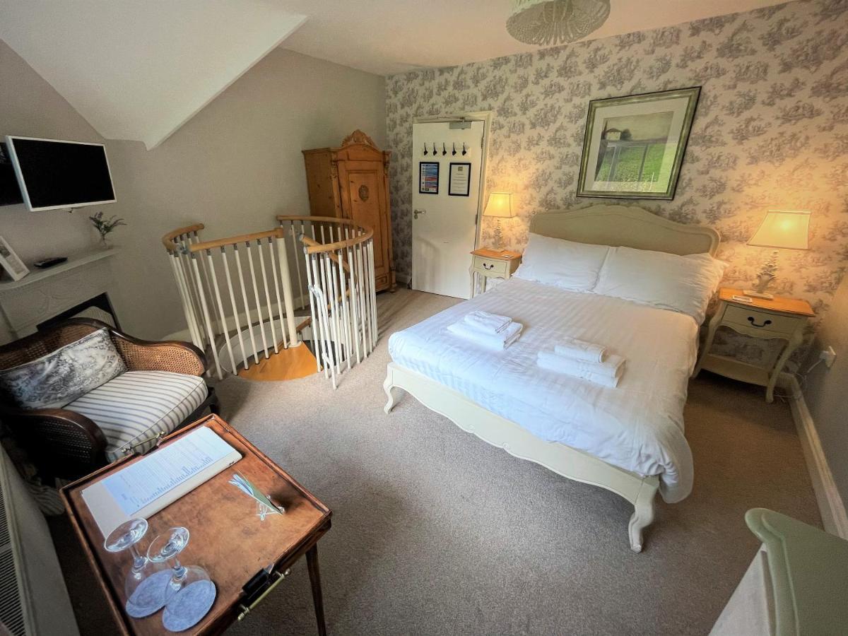 Deluxe Double Room with Bath,1137992485:JPEG