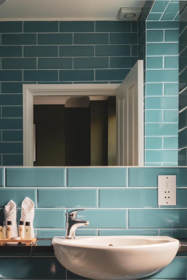 Double Room,1596066651:JPEG