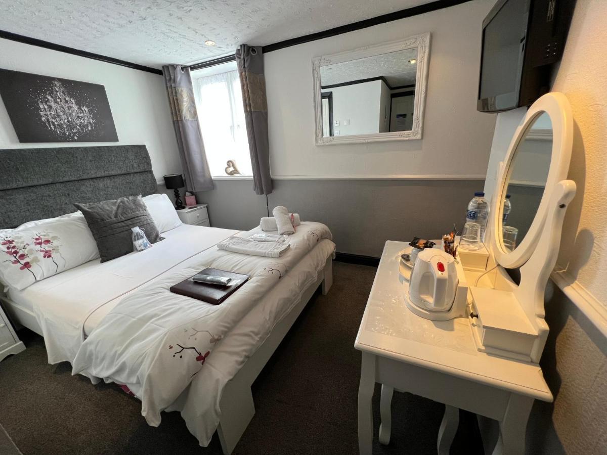 Double Room with Private Bathroom,1154957304:JPEG