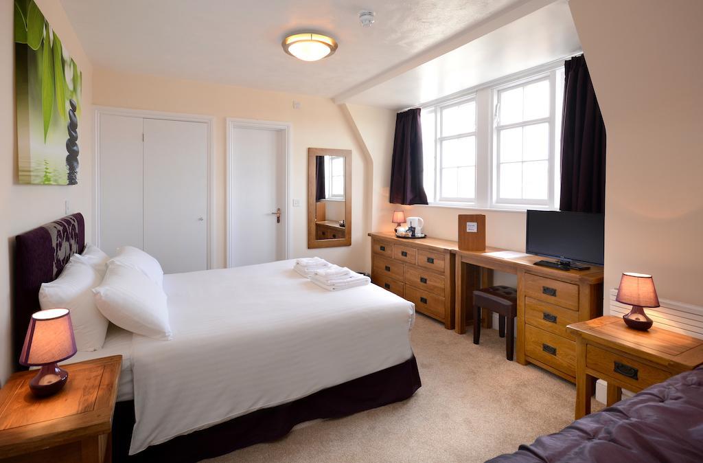 Three-Bedroom Family Room