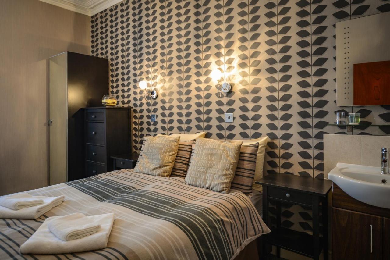 Standard Double Room with Shared Bathroom,1166110059:JPEG