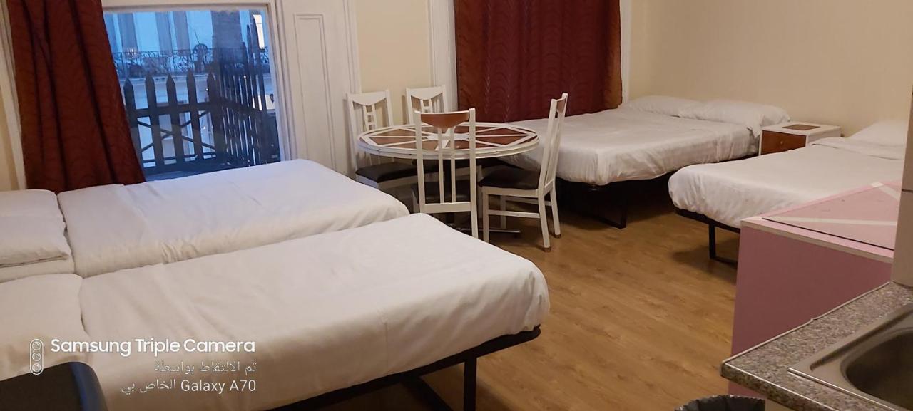 Family Room (6 Adults) with Private Bathroom,1563360406:JPEG
