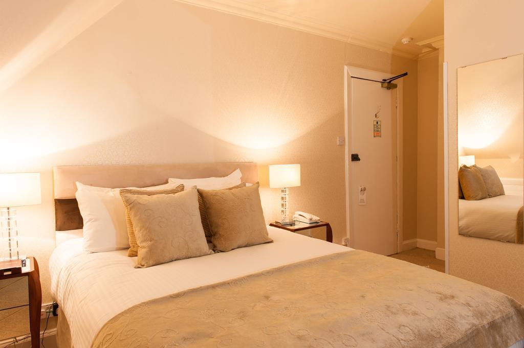 Small Double Room,1210048525:JPEG