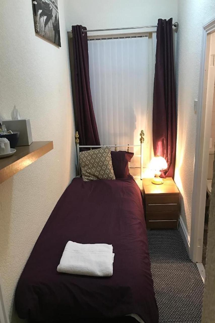Single Room with Private Bathroom