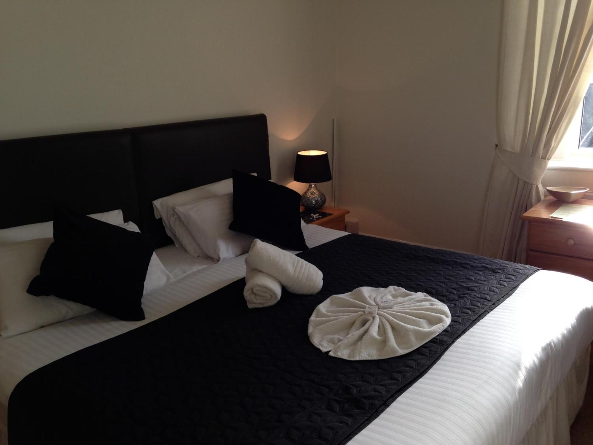Family Room with Private Bathroom,68380187:JPEG