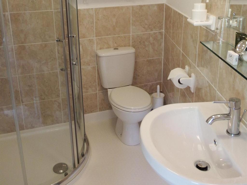 Twin Room with Shower,1228727492:JPEG