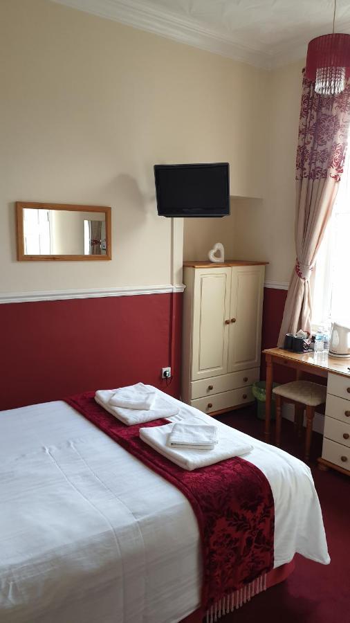 Double Room,1590353518:JPEG