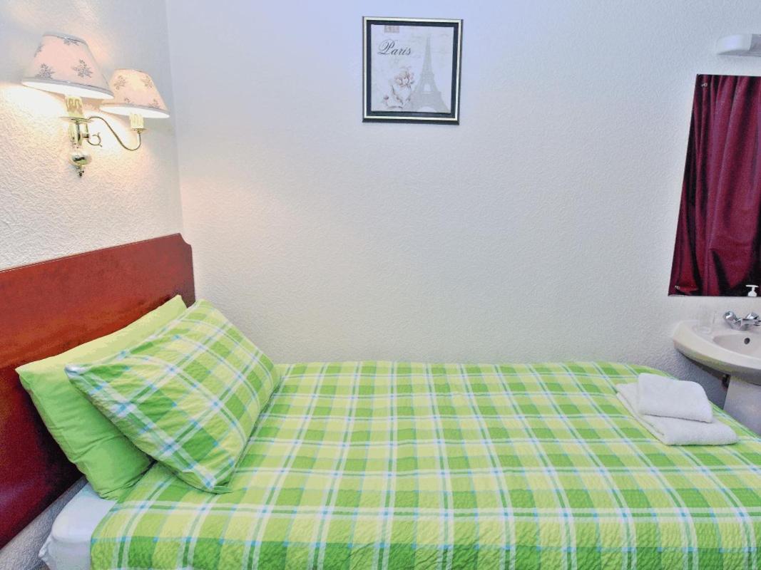 Standard Single Room with Shared Bathroom