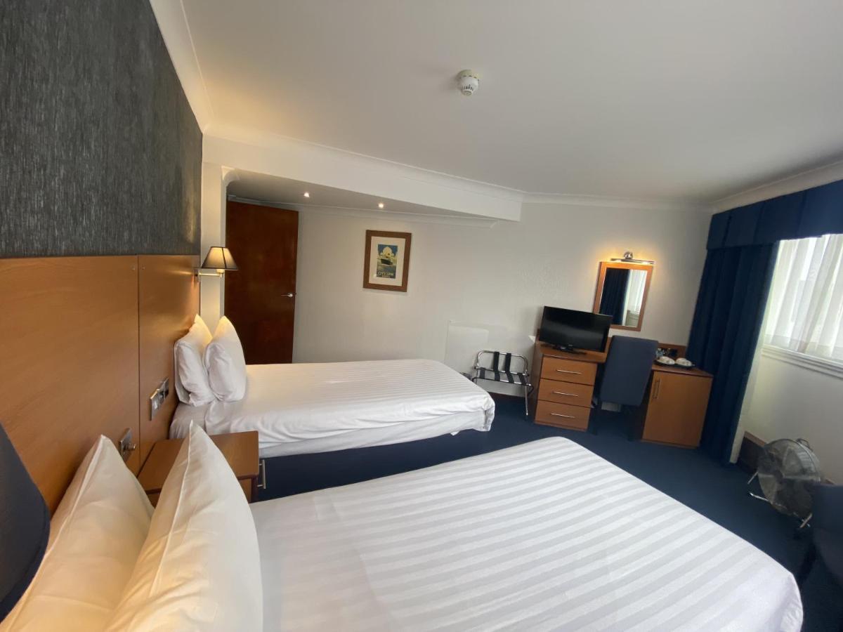 Standard Family Room,1199296654:JPEG