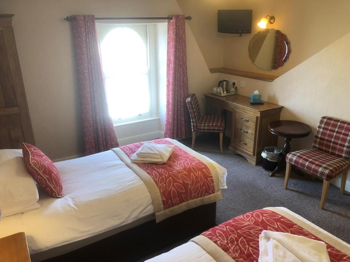 Double or Twin Room with Mountain View,1206701047:JPEG