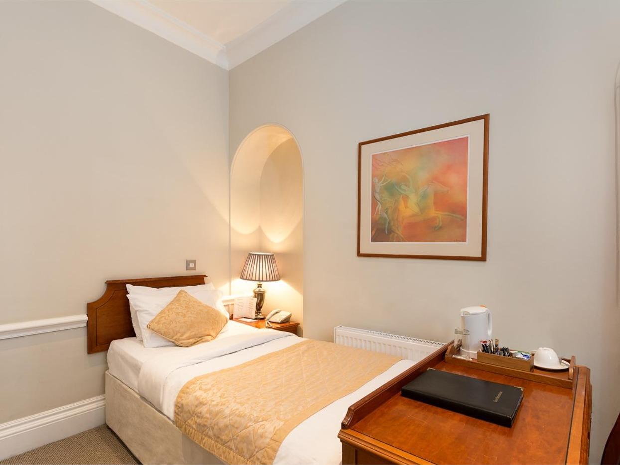 Small Single Room,1589405534:JPEG