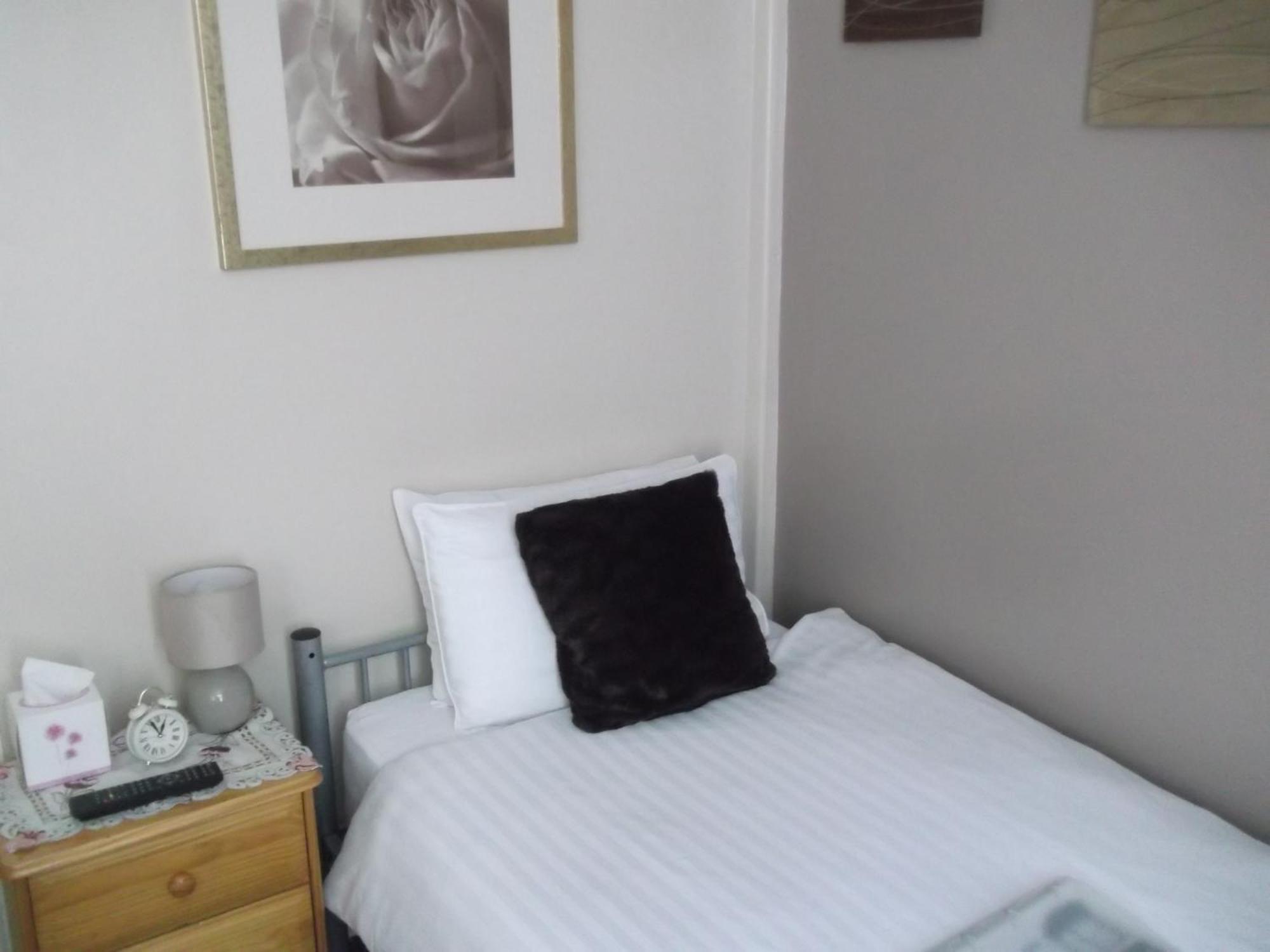 Single Room,1208703268:JPEG