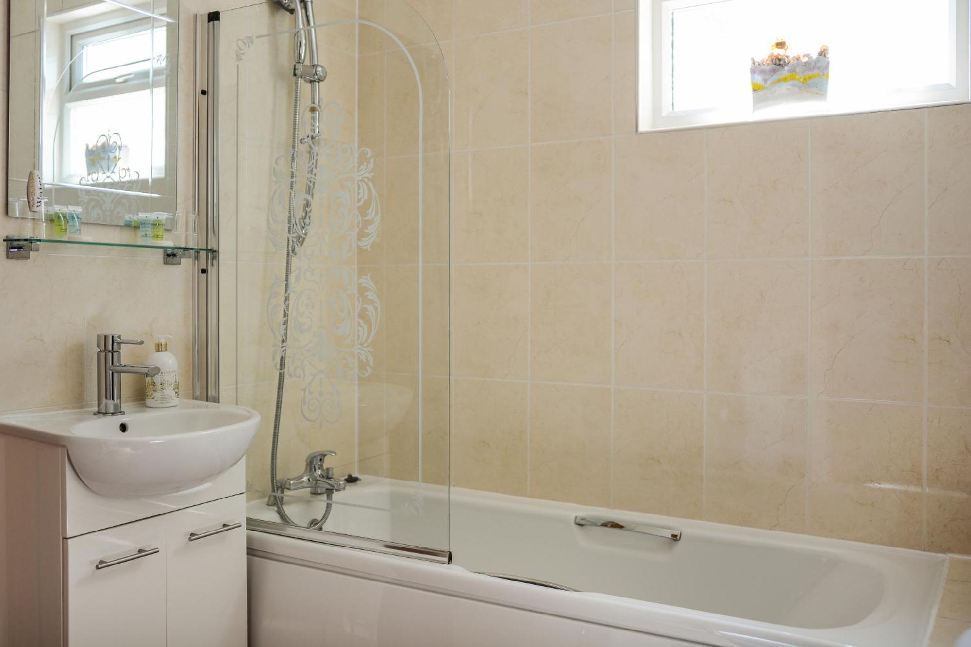 Standard Single Room with Shared Bathroom