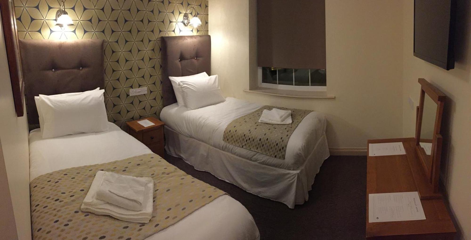 Twin Room,1215384082:JPEG