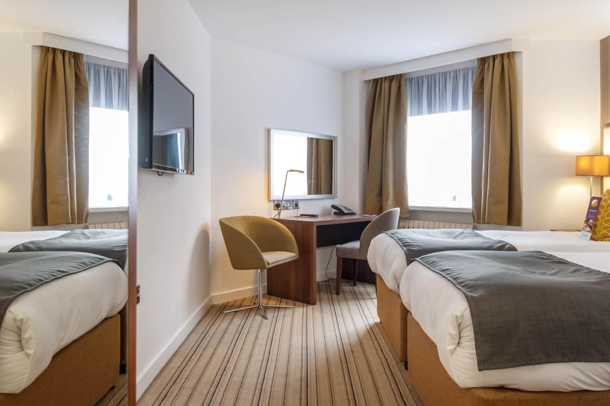 Premium Twin Room,1624774406:JPEG