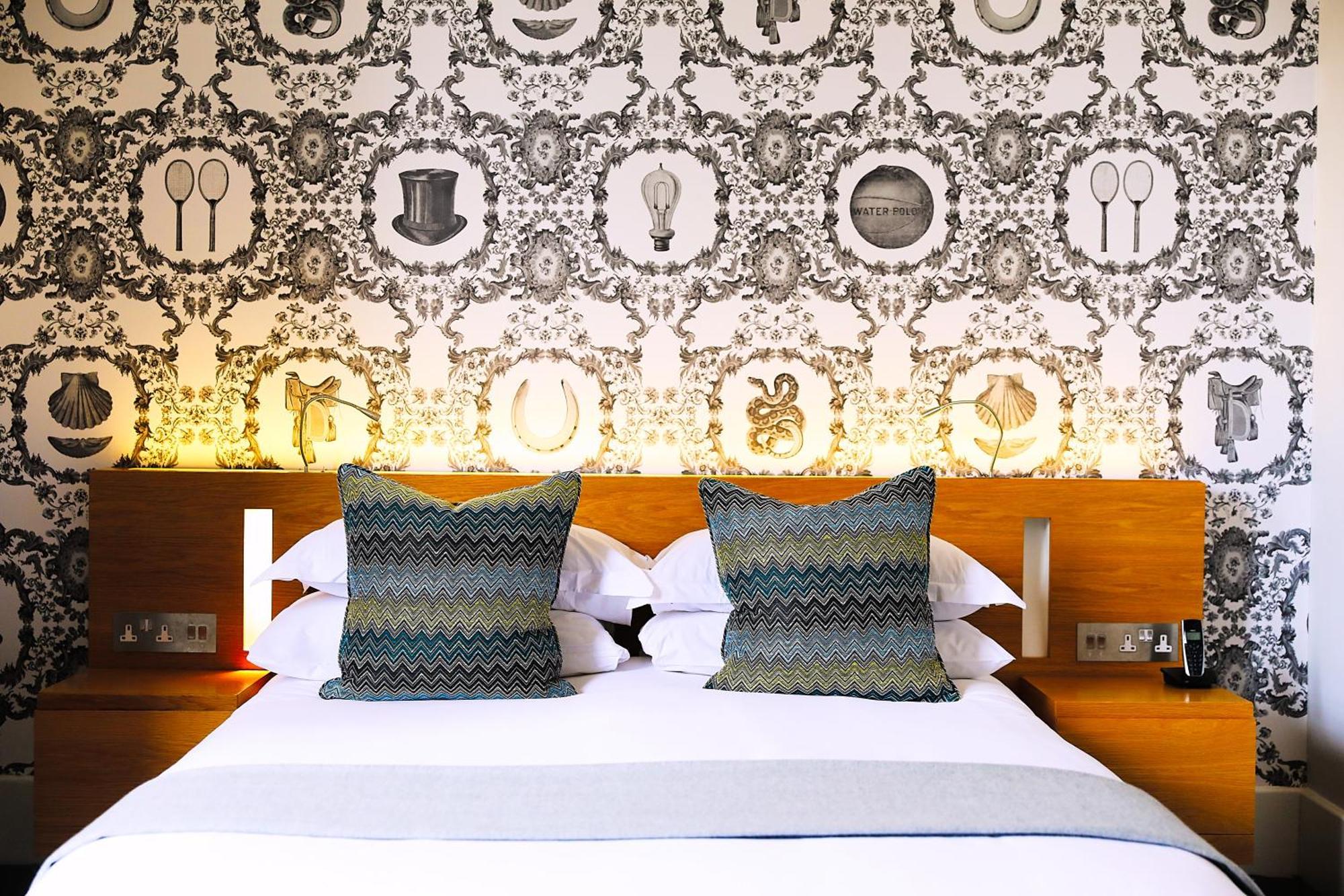 Club Room,1215422326:JPEG