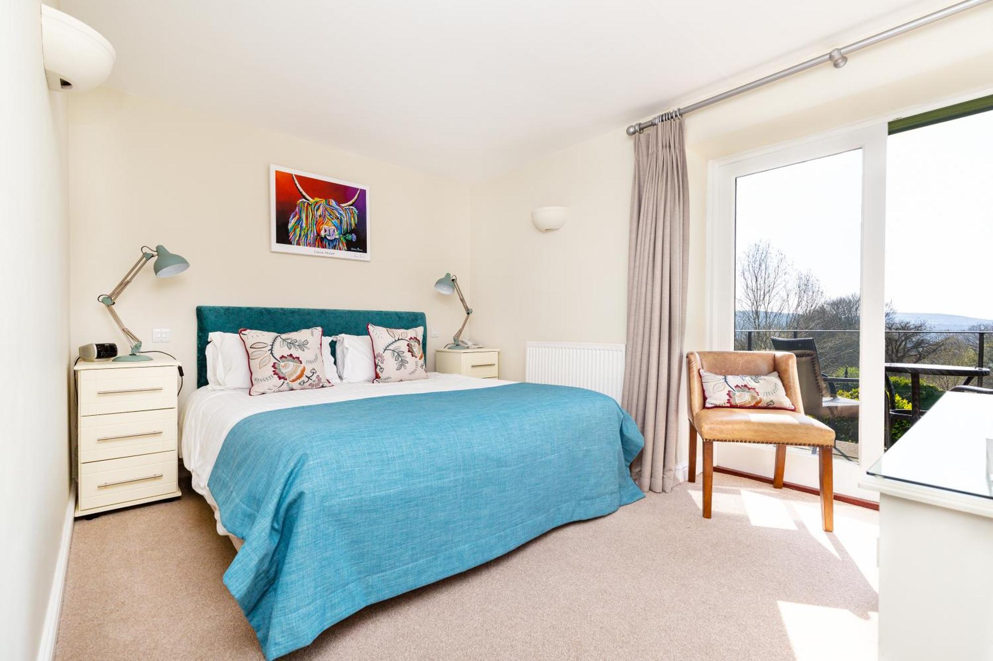 Small Double Room,1215547405:JPEG