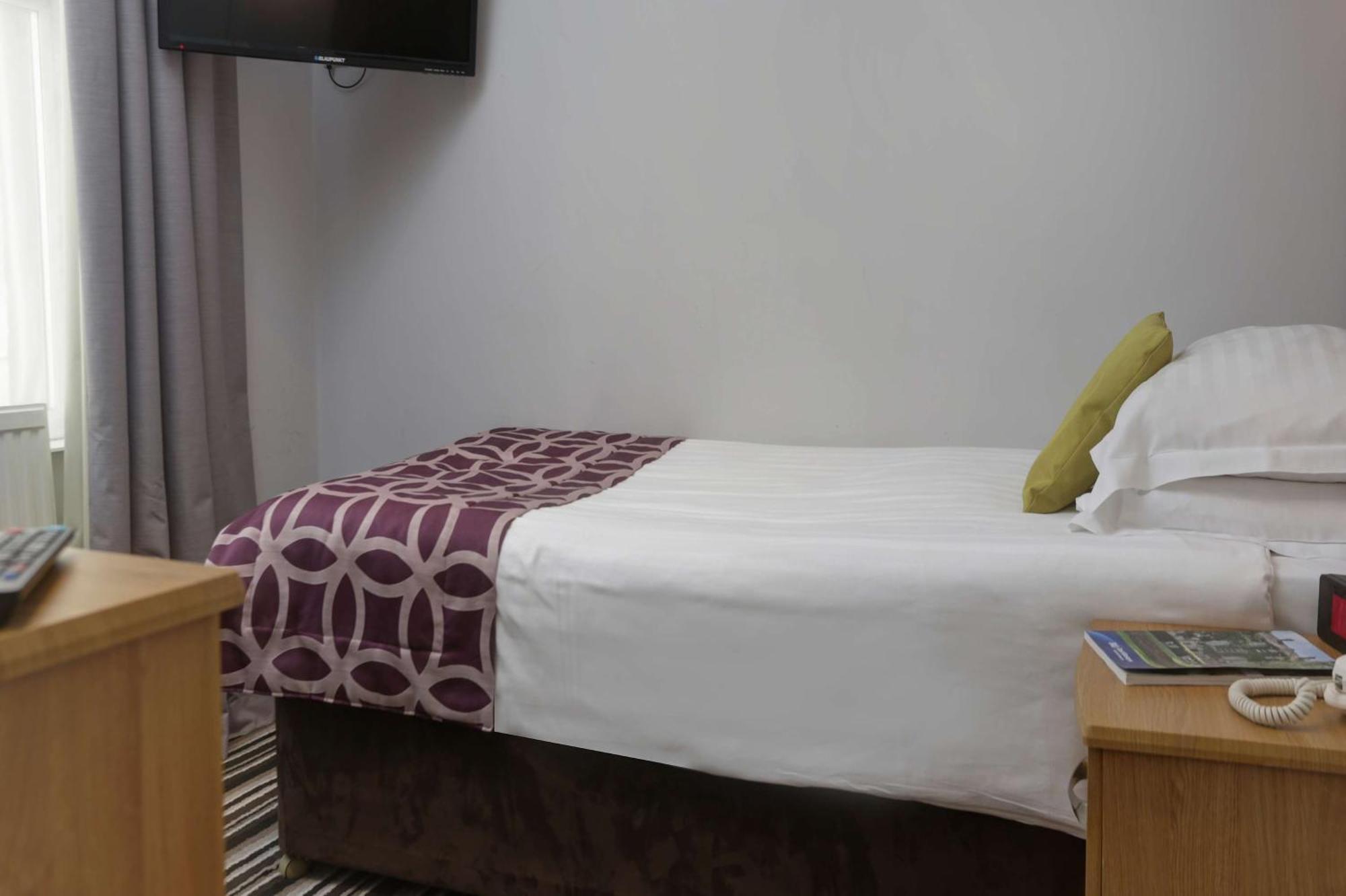 Standard Single Room,1215605914:JPEG