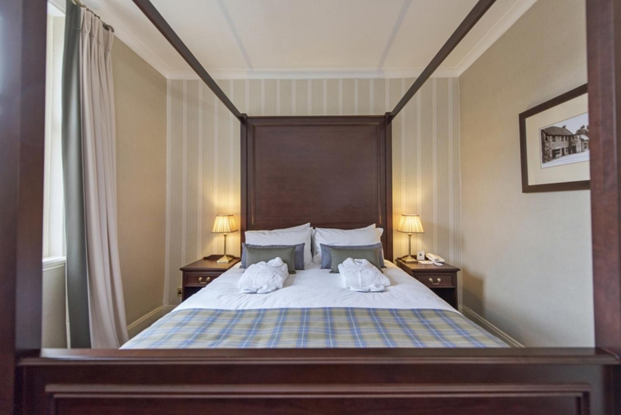 Double Room Four Poster Bed,696315078:JPEG