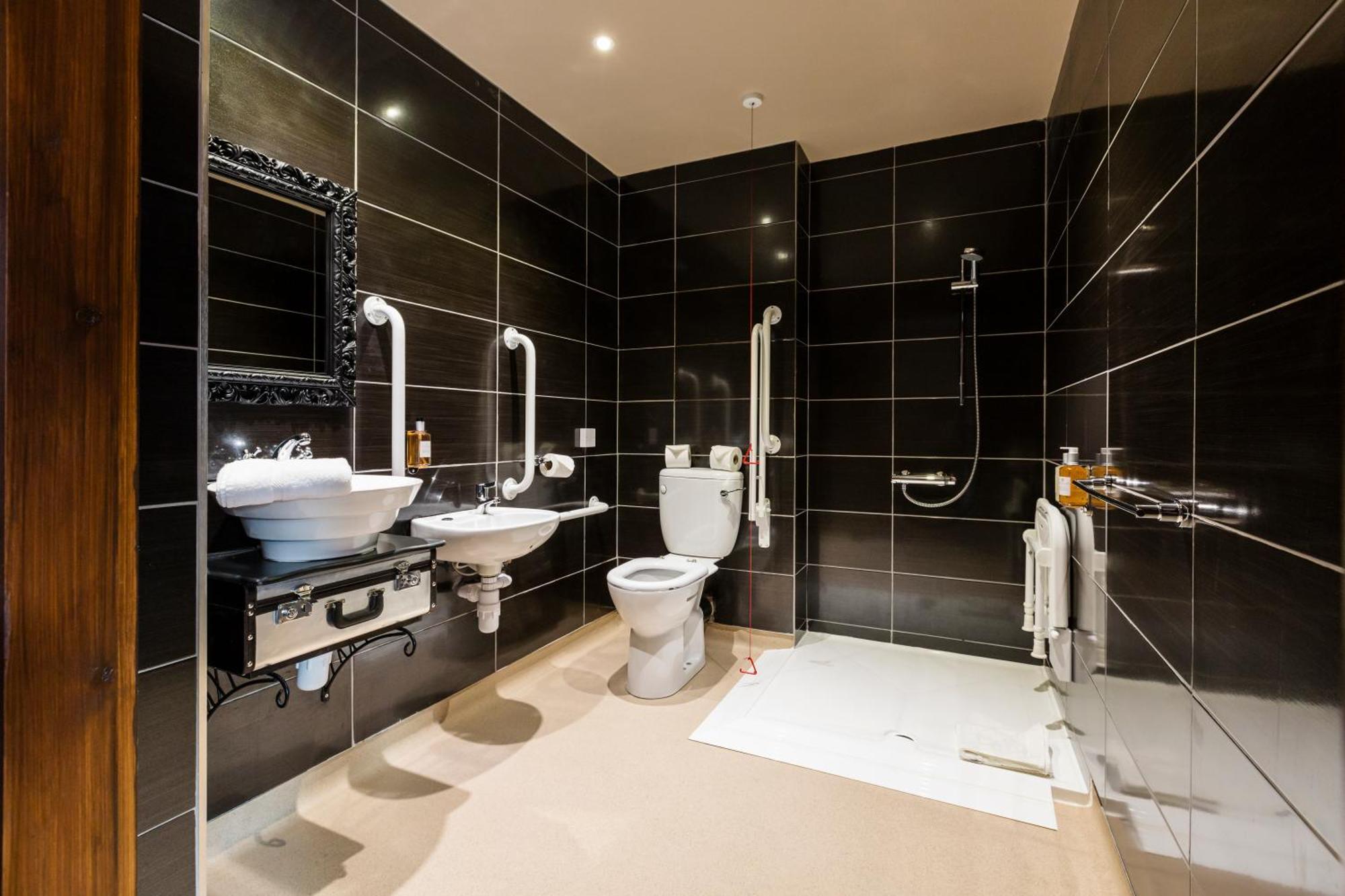 Quadruple Room - Disability Access,1227230153:JPEG