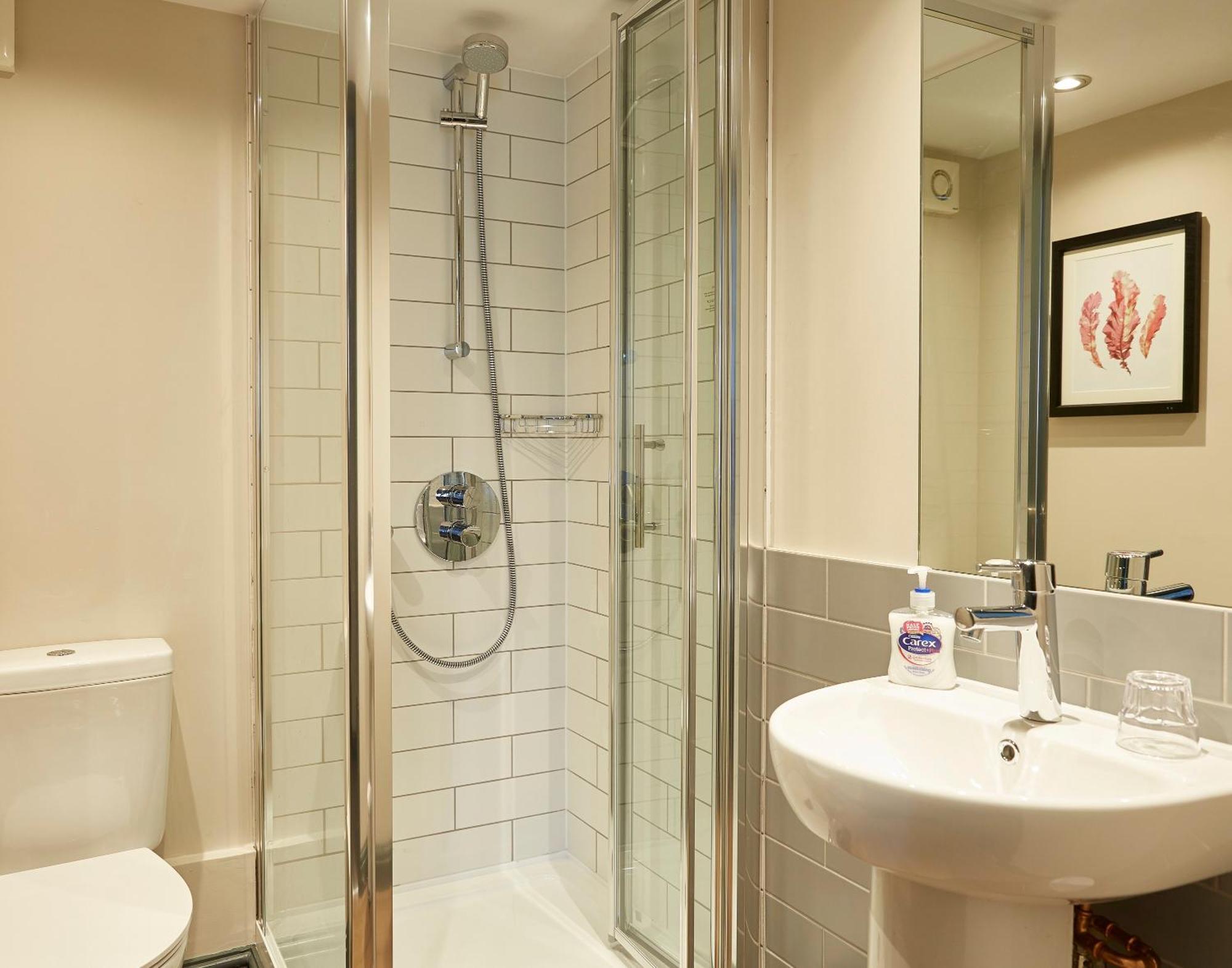 Double Room,1227663773:JPEG